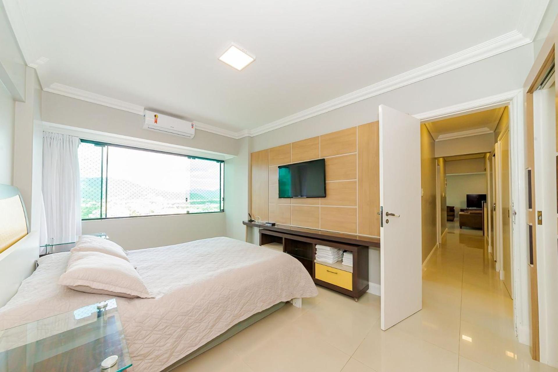 Apto Amplo 1Suite Mais 2Quartos - Quadra Mar 50M Da Praia - Somente Familiares Балнеаріу-Камборіу Екстер'єр фото